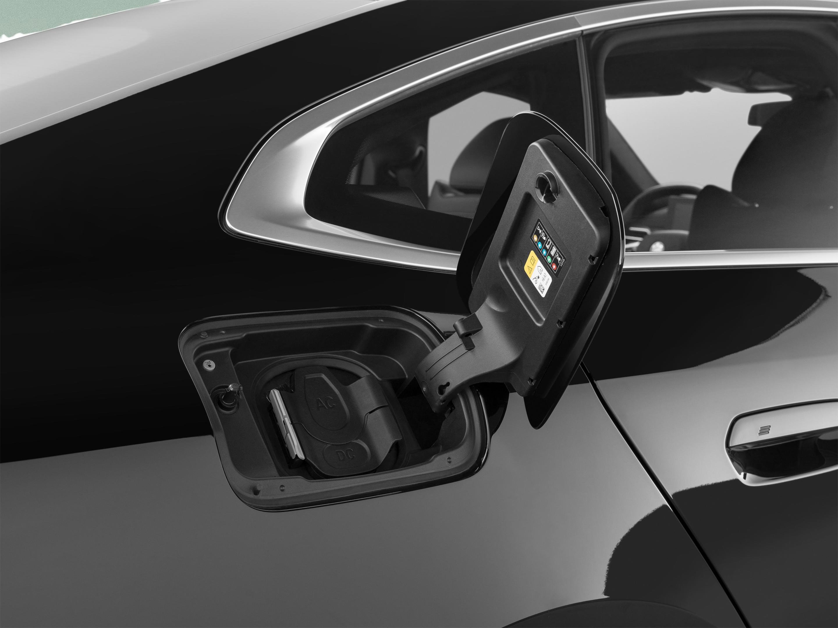 New 2026 BMW i4 xDrive40i AWD/4WD image 53