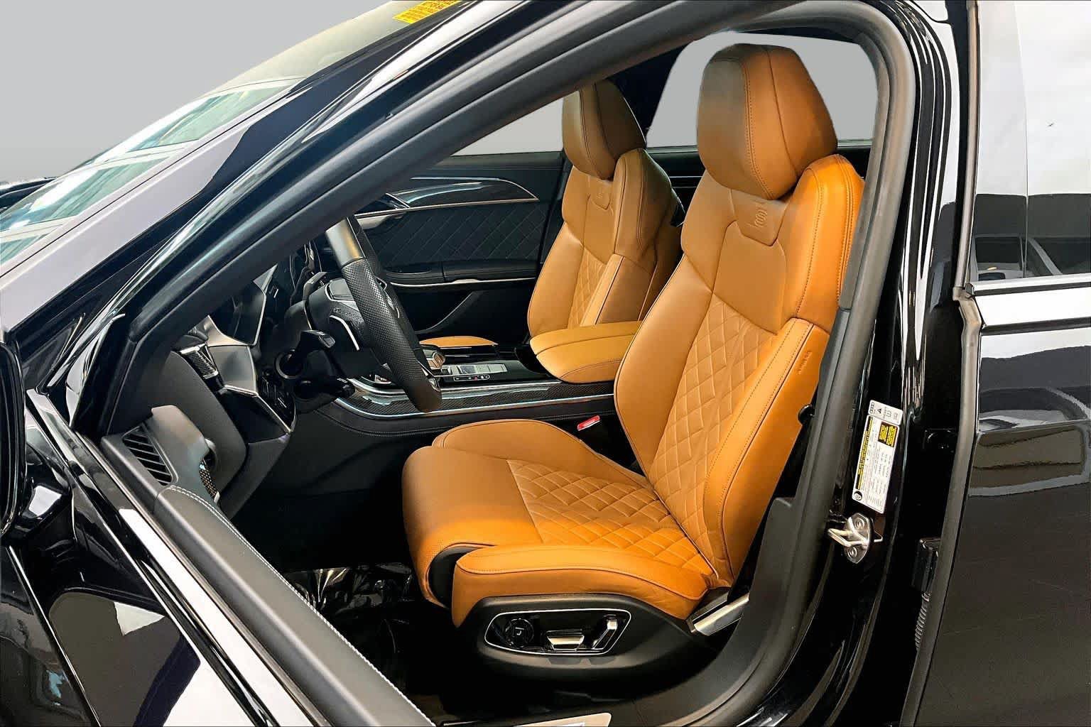 Certified 2025 Audi S8 AWD/4WD image 8