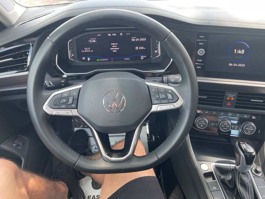 Used 2024 Volkswagen Jetta SEL image 13