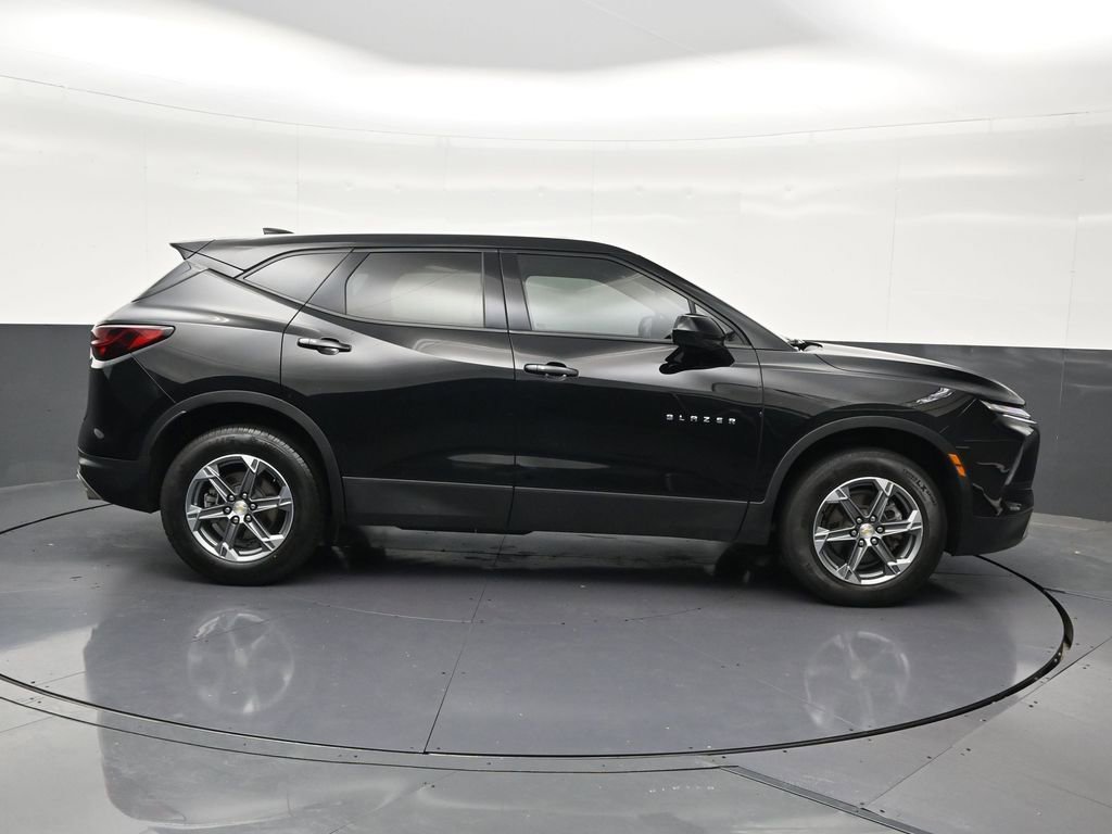 Used 2023 Chevrolet Blazer LT FWD image 7