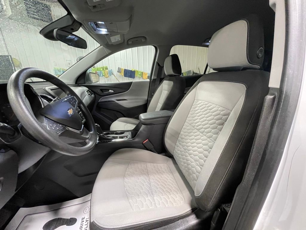 Used 2020 Chevrolet Equinox LS w/ LS Convenience Package image 10