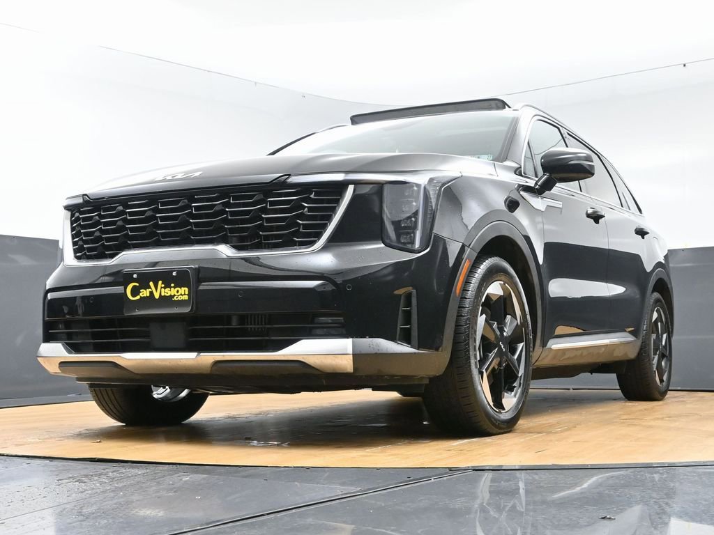 Used 2025 Kia Sorento EX w/ EX Panoramic Sunroof Package image 52