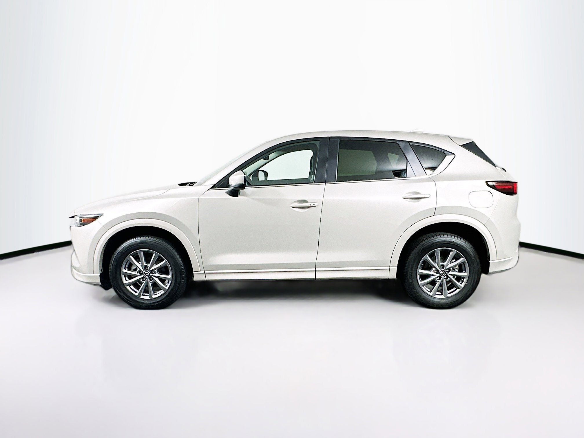 Used 2025 MAZDA CX-5 AWD 2.5 S w/ Preferred Package image 4