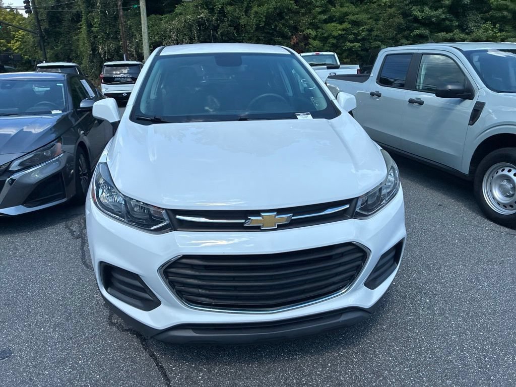 Used 2019 Chevrolet Trax LS FWD image 3