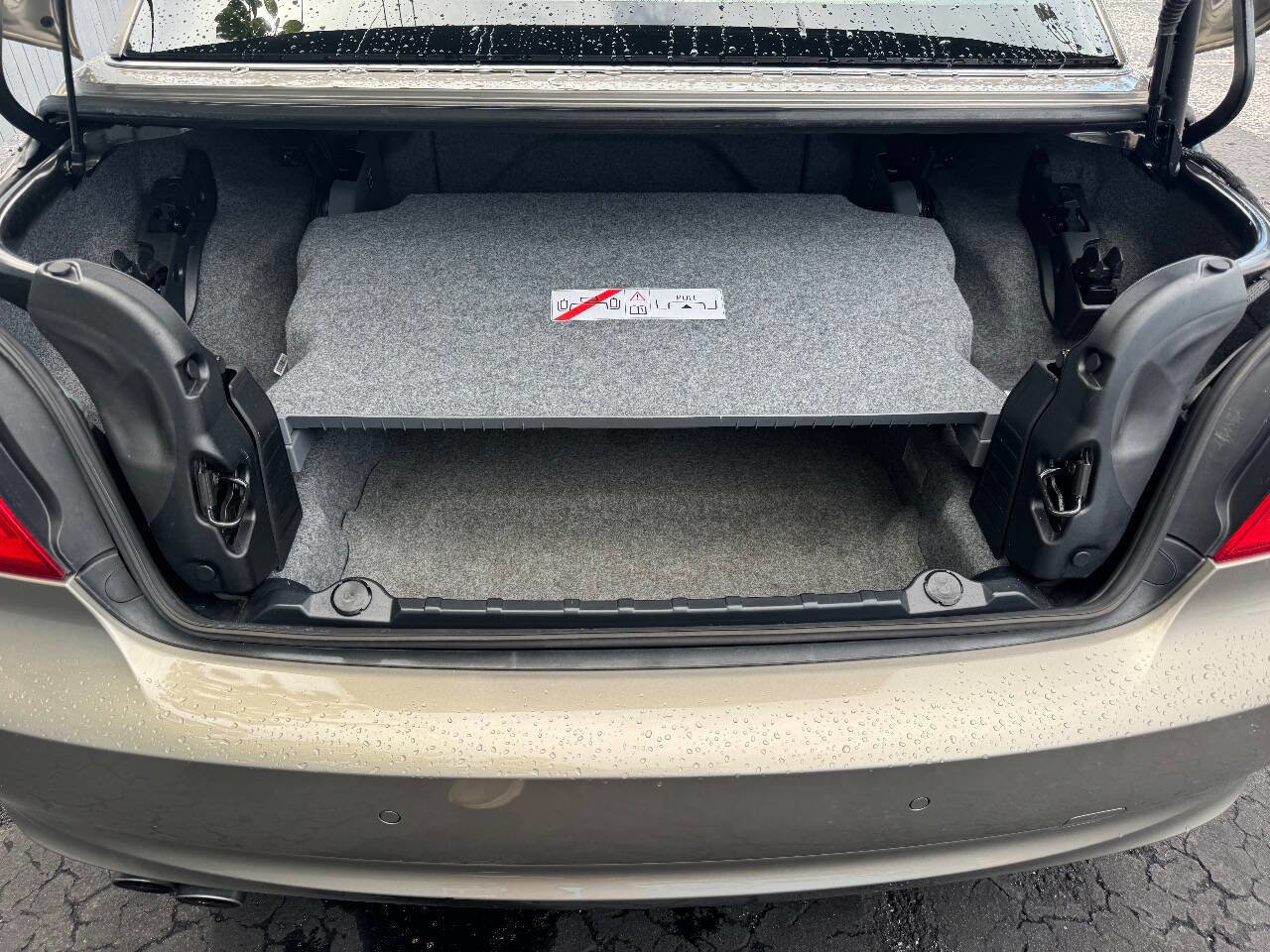 Used 2011 BMW 328i Convertible image 17