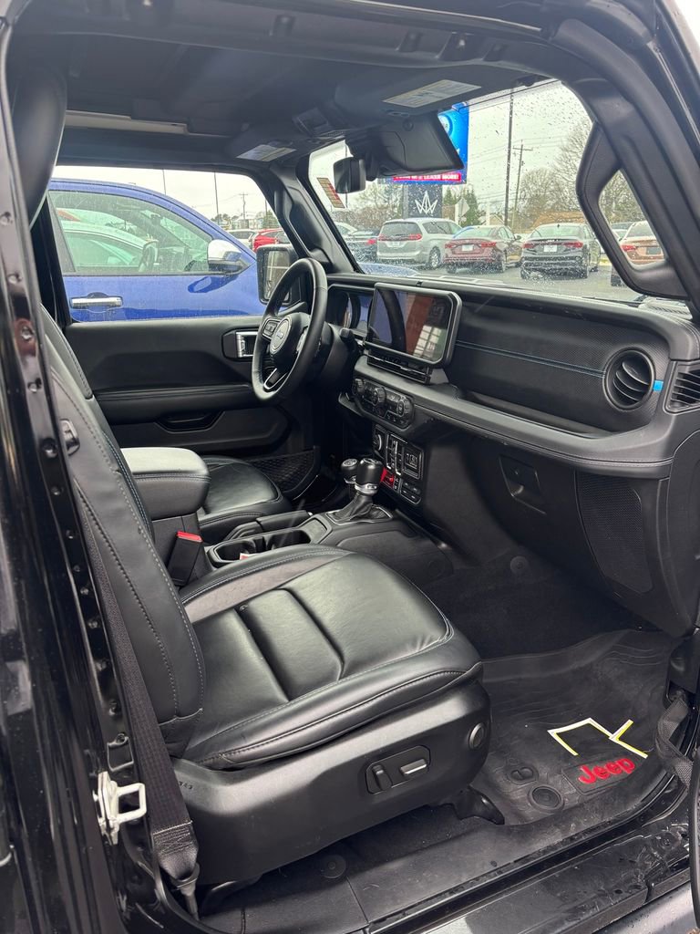 Used 2024 Jeep Wrangler Unlimited Rubicon 4xe image 14
