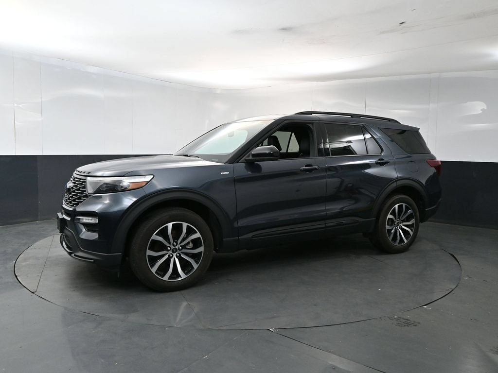 Used 2023 Ford Explorer ST-Line AWD/4WD image 2
