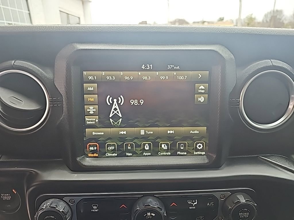 Used 2020 Jeep Wrangler Unlimited Sahara image 15