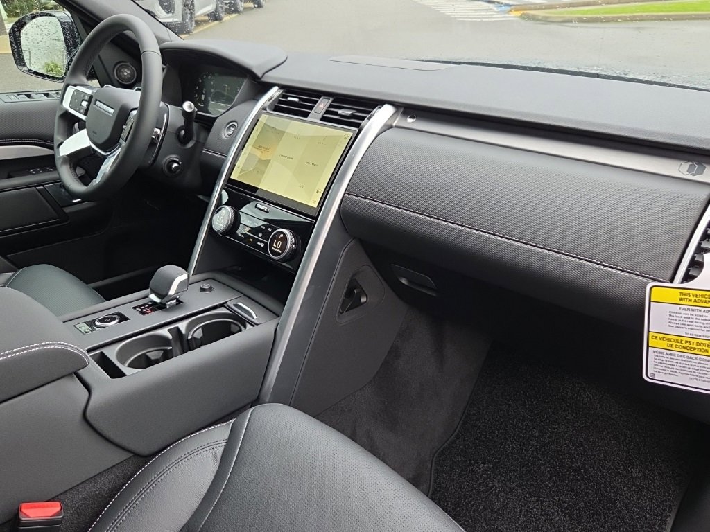 New 2026 Land Rover Discovery Limited Edition image 20