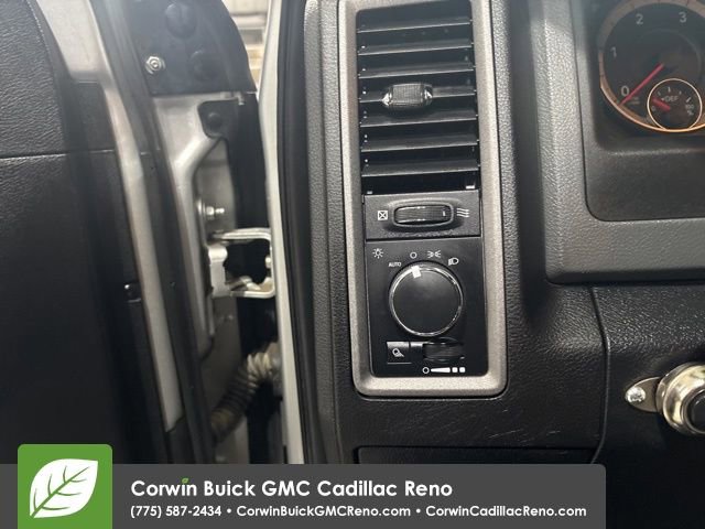 Used 2016 RAM 2500 Tradesman w/ Chrome Appearance Group image 13