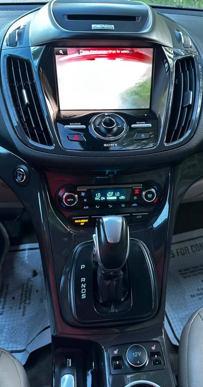 Used 2015 Ford Escape Titanium FWD image 20