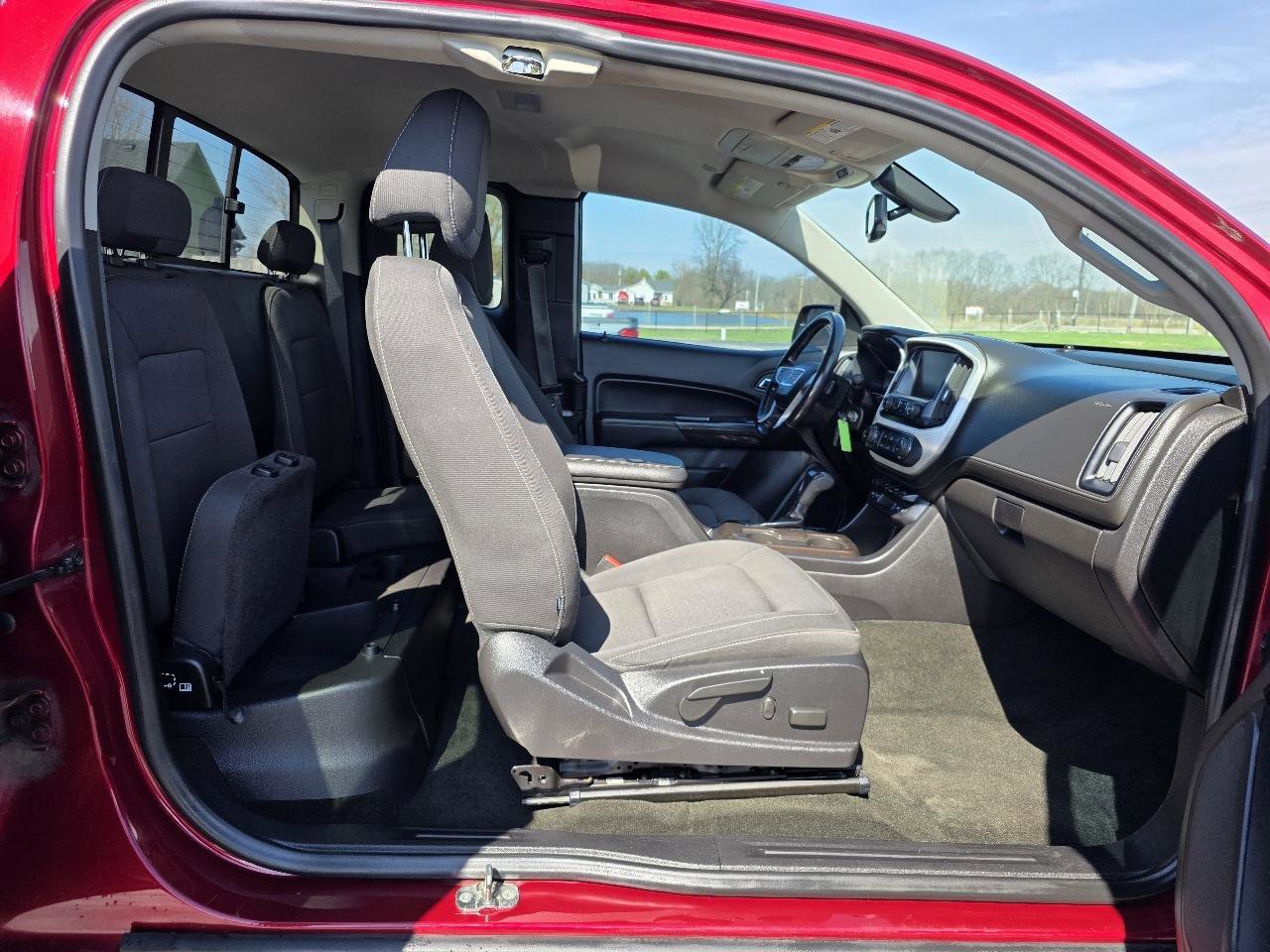 Used 2018 GMC Canyon SLE w/ SLE Convenience Package image 13