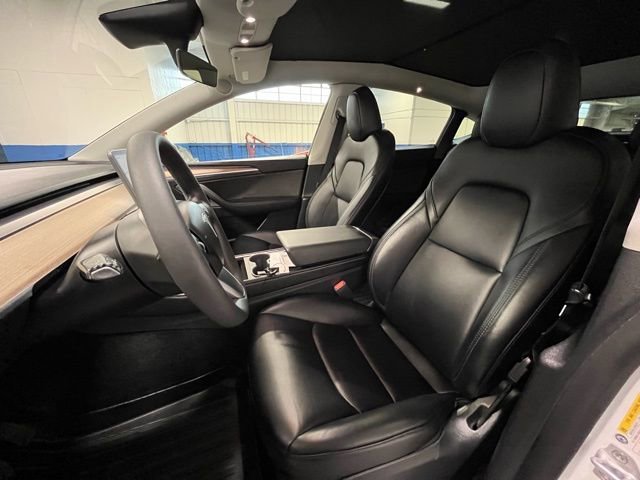 Used 2023 Tesla Model Y Long Range image 21