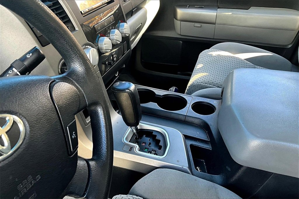 Used 2011 Toyota Tundra 4x4 CrewMax image 13