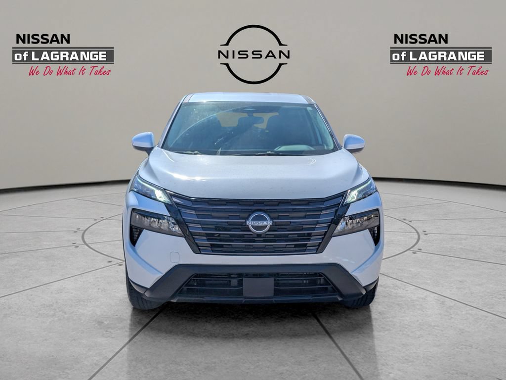 New 2026 Nissan Rogue SV FWD image 2