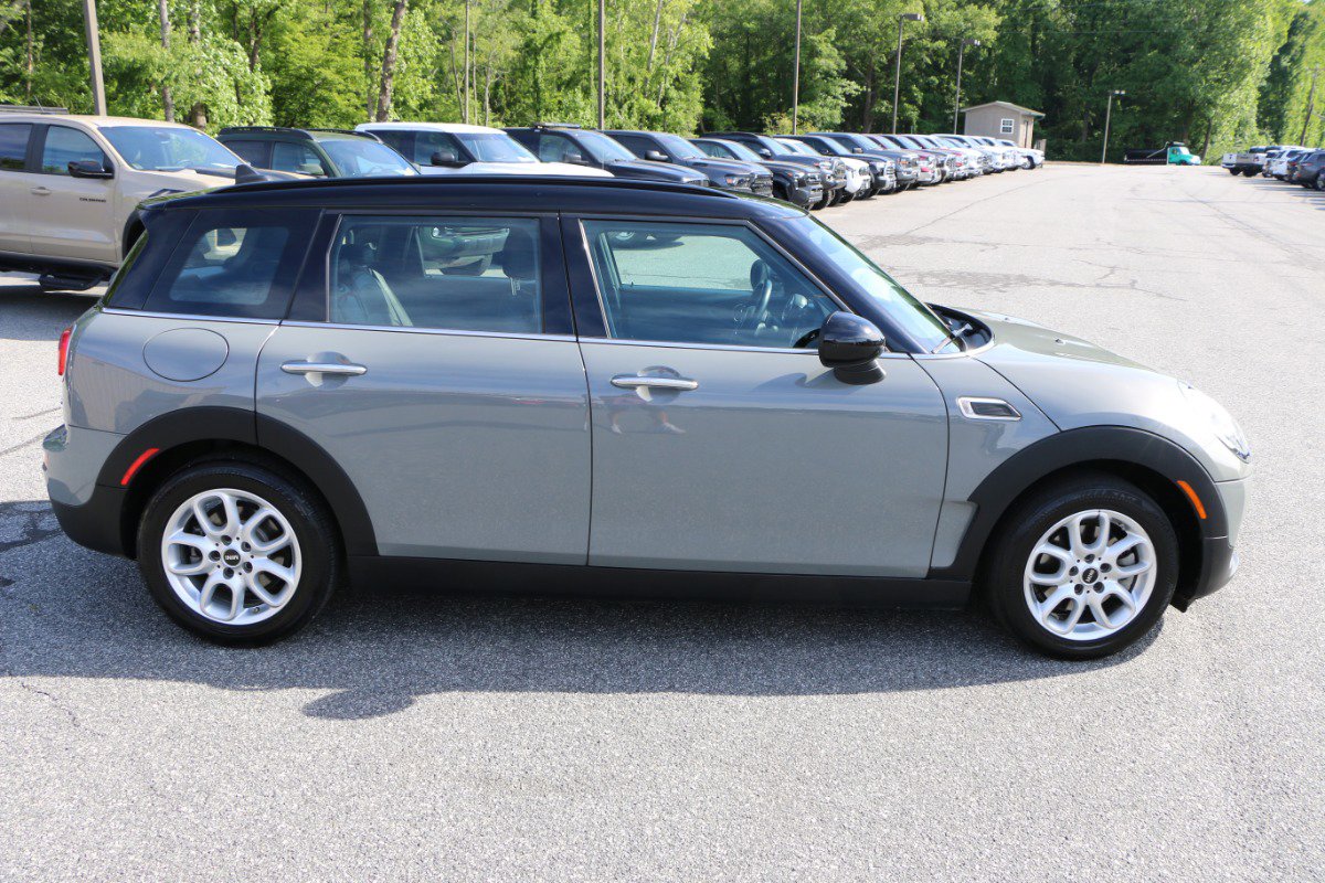 Used 2017 MINI Cooper Clubman FWD image 8