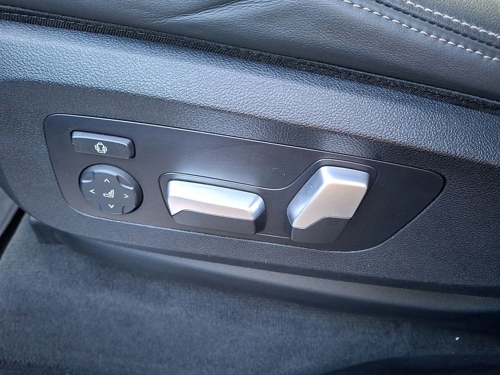 Used 2024 BMW X5 xDrive40i w/ Premium Package image 10