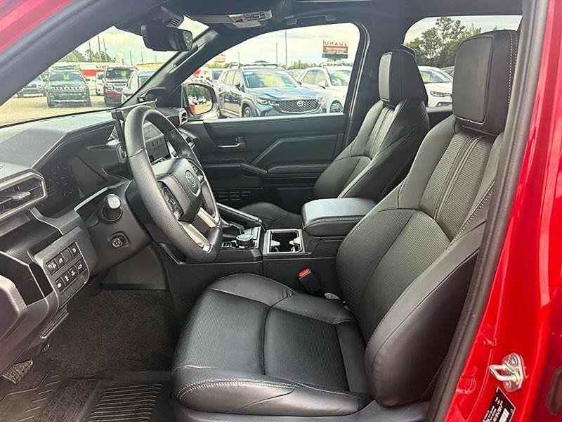 Used 2025 Toyota 4Runner Limited AWD/4WD image 13
