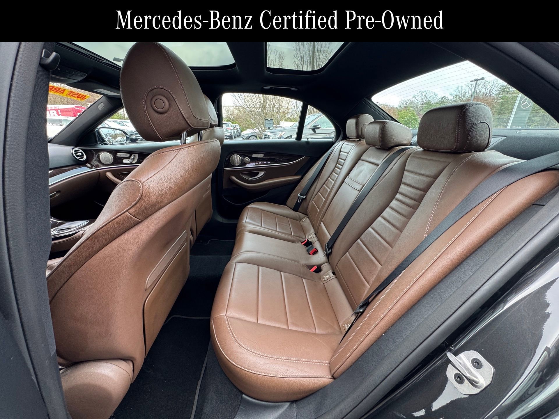 Used 2022 Mercedes-Benz E 450 4MATIC Sedan image 10