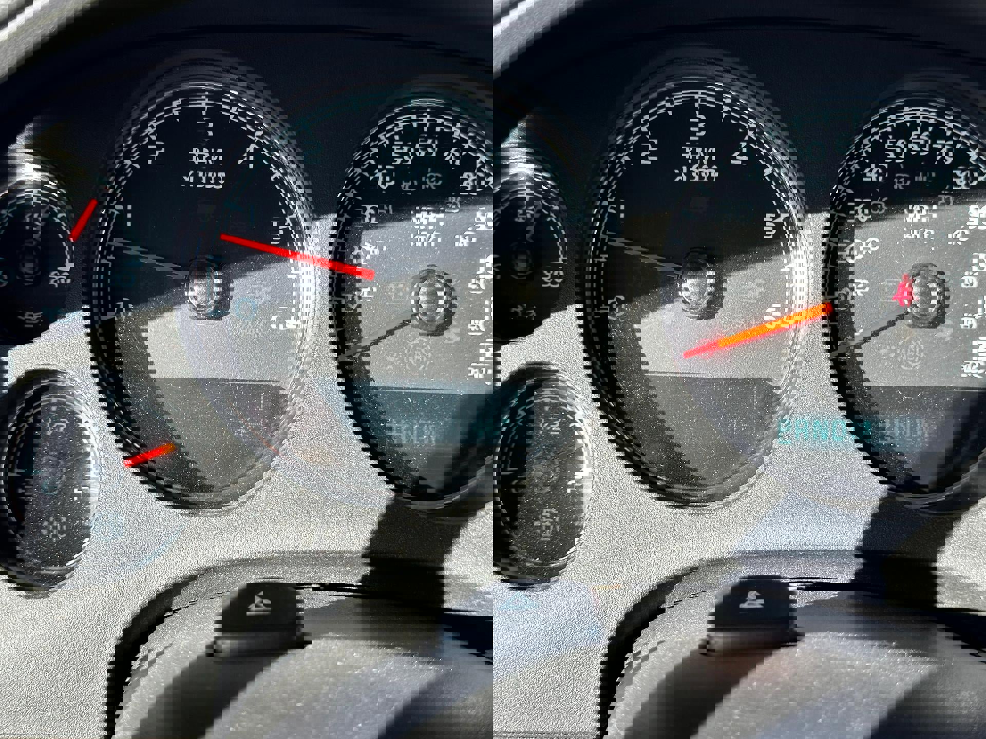 Used 2013 Chevrolet Avalanche LS AWD/4WD image 11