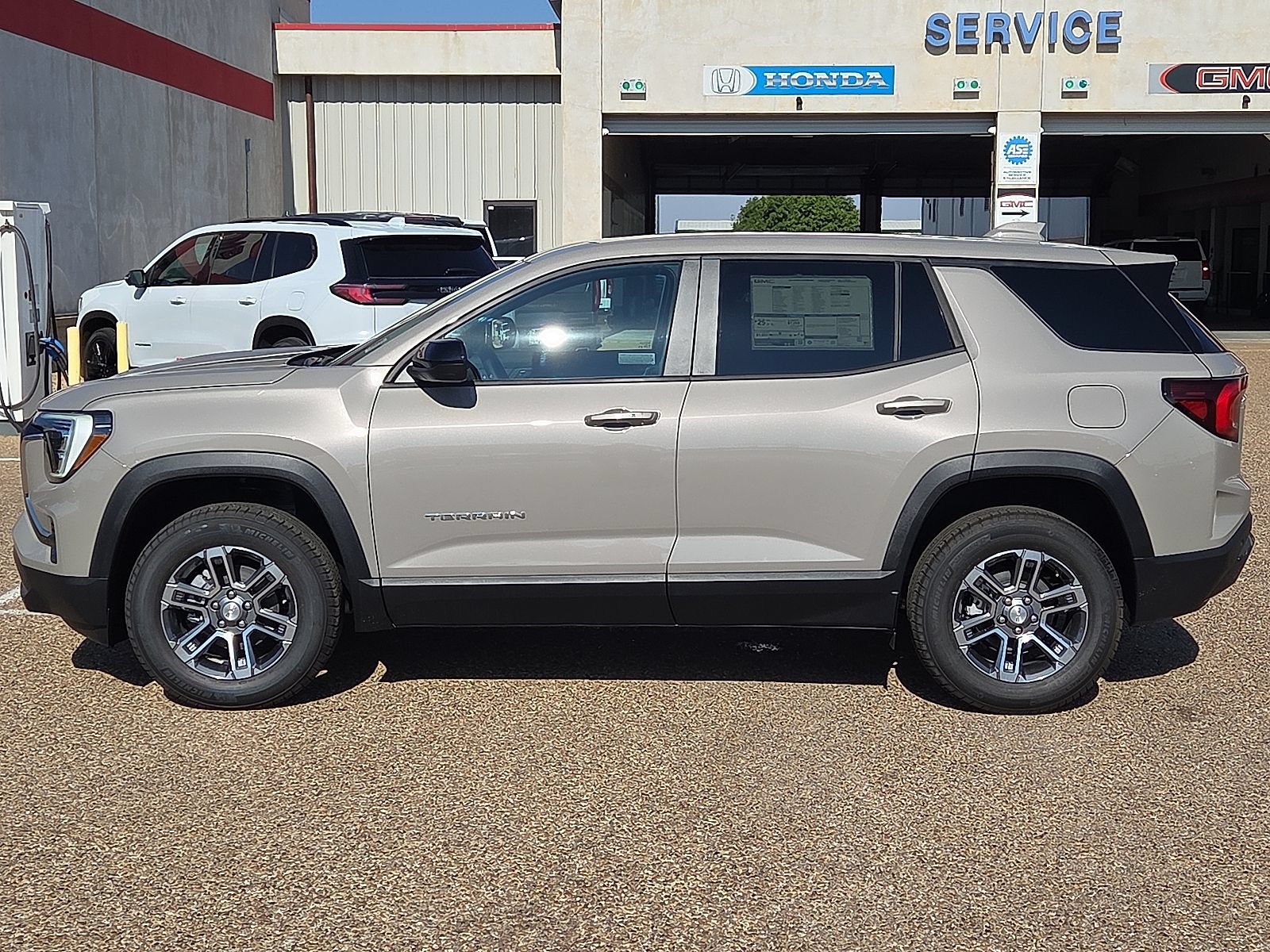 New 2027 GMC Terrain Elevation AWD/4WD image 2