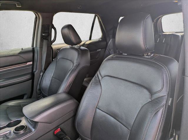 Used 2019 Ford Explorer Limited w/ Class III Trailer Tow Package FWD image 10