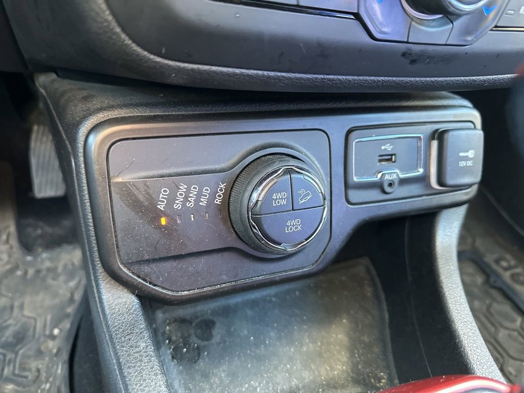 Used 2020 Jeep Renegade Trailhawk w/ Premium Leather Group image 25