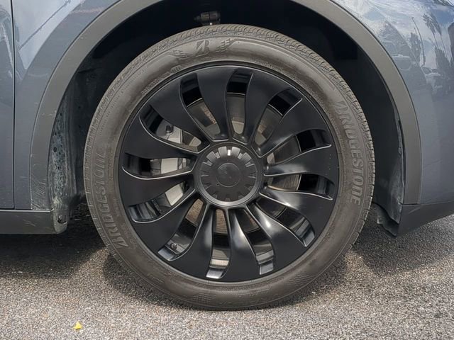 Used 2023 Tesla Model Y Long Range image 11