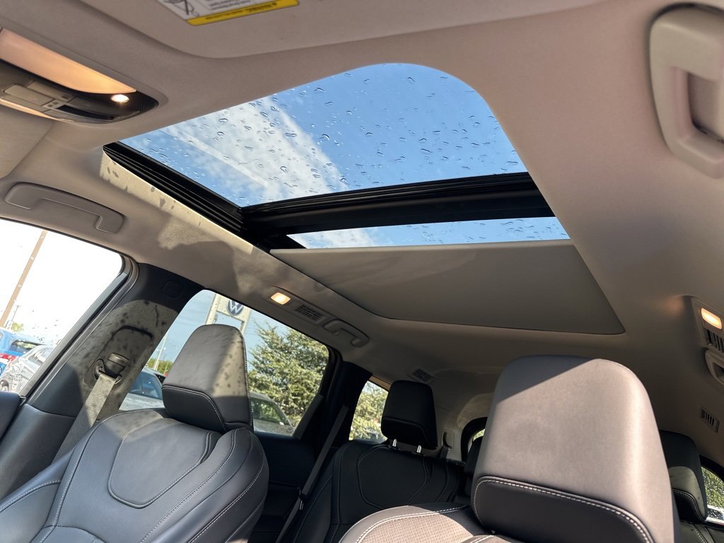 Used 2023 INFINITI QX60 Luxe image 28