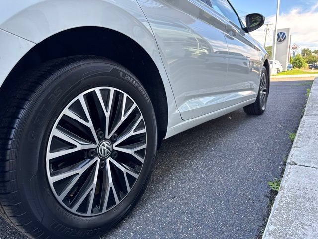 Used 2019 Volkswagen Jetta SE w/ Cold Weather Package FWD image 22