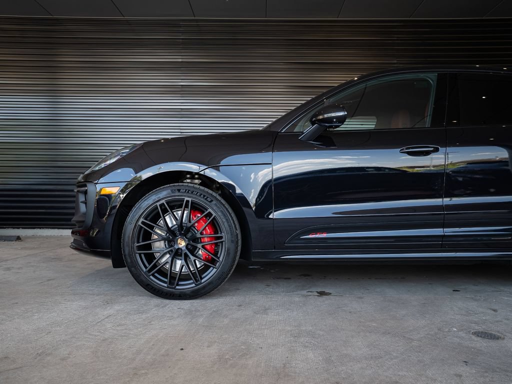 New 2026 Porsche Macan GTS AWD/4WD image 11