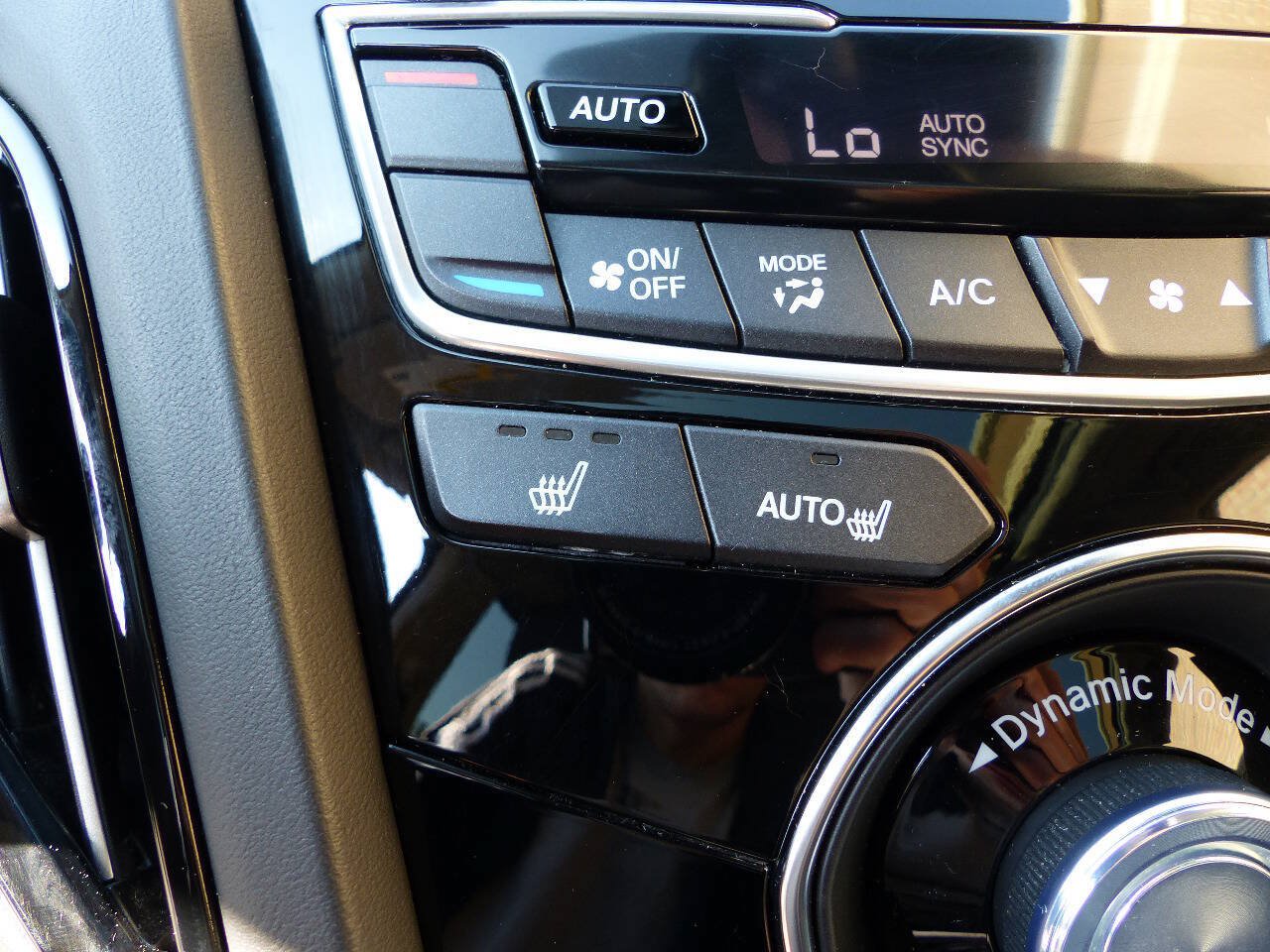 Used 2024 Acura RDX w/ Technology Package AWD/4WD image 40