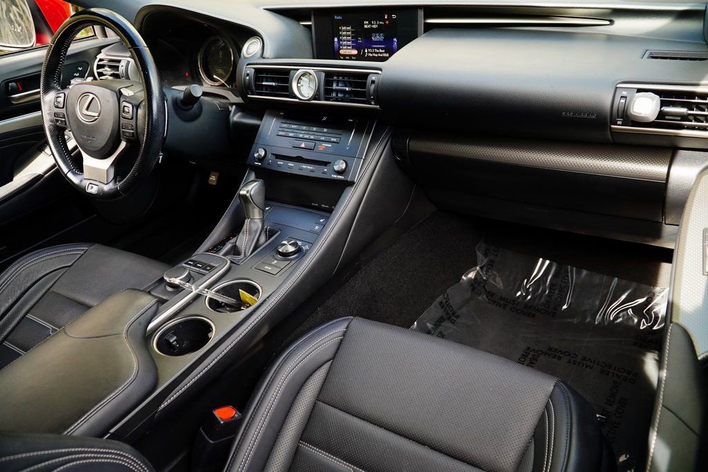 Used 2017 Lexus RC 200t image 11