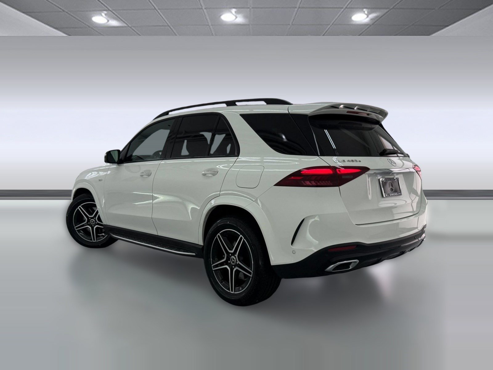 Certified 2025 Mercedes-Benz GLE 450e 4MATIC image 3