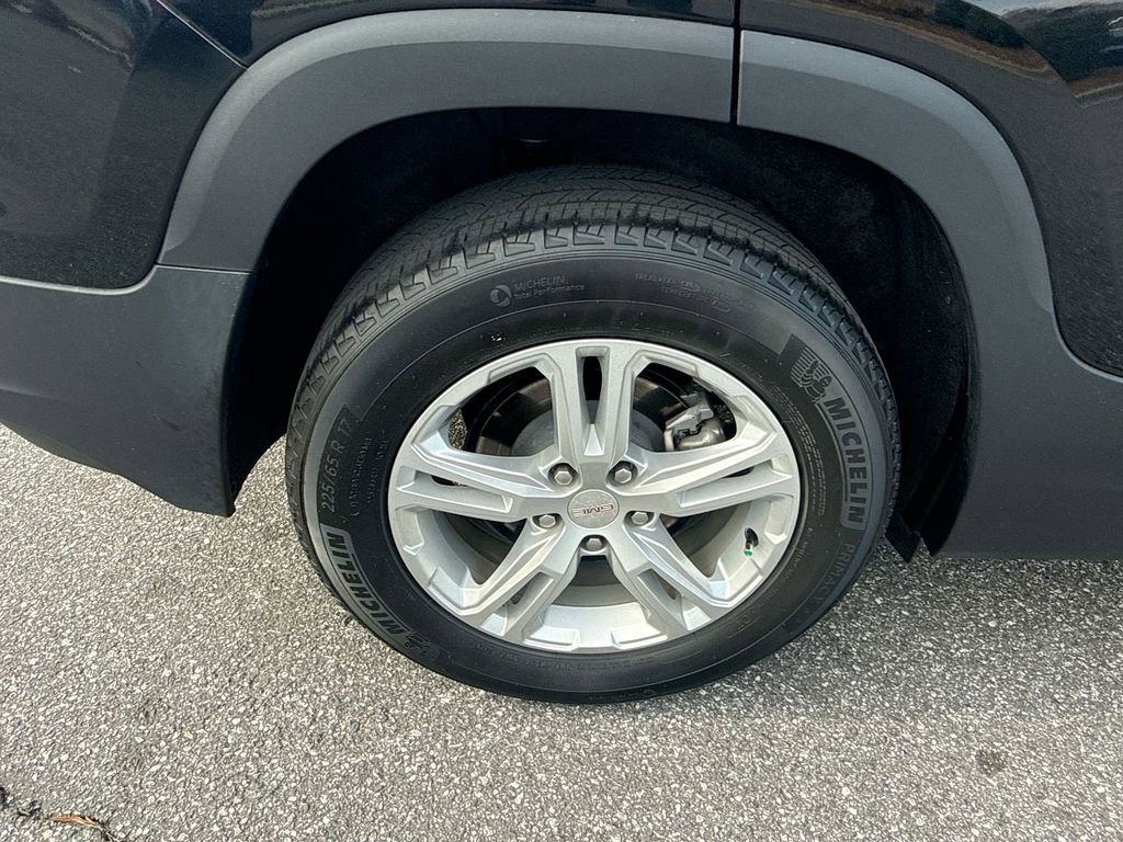 Used 2022 GMC Terrain SLE w/ Driver Convenience Package FWD image 32