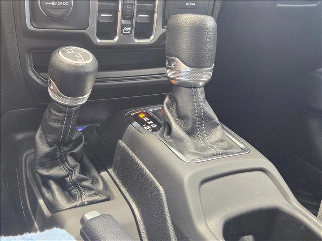 Used 2025 Jeep Gladiator Sport AWD/4WD image 13