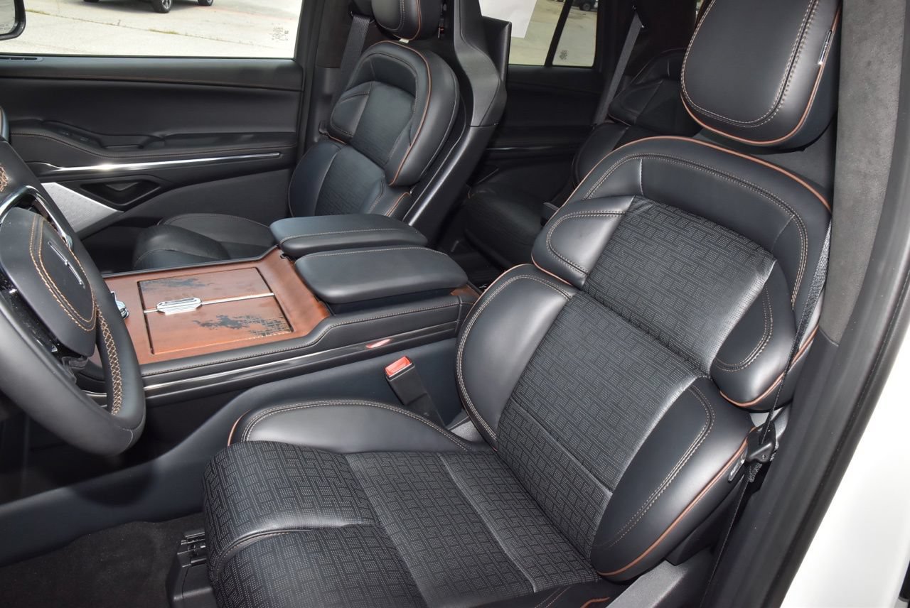 New 2027 Lincoln Navigator Black Label AWD/4WD image 38