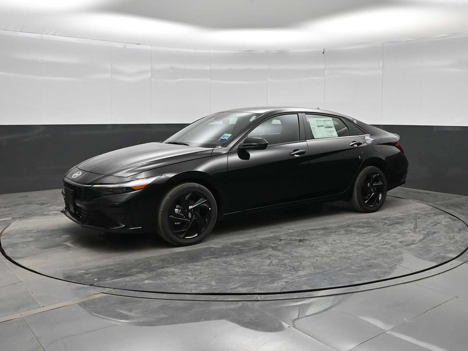 New 2026 Hyundai Elantra SEL Sport FWD image 1