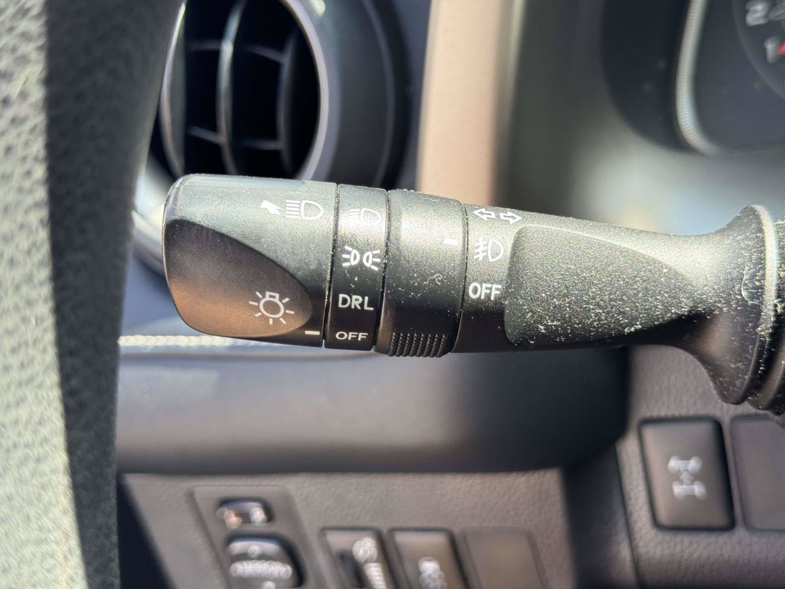 Used 2015 Toyota RAV4 XLE AWD/4WD image 19