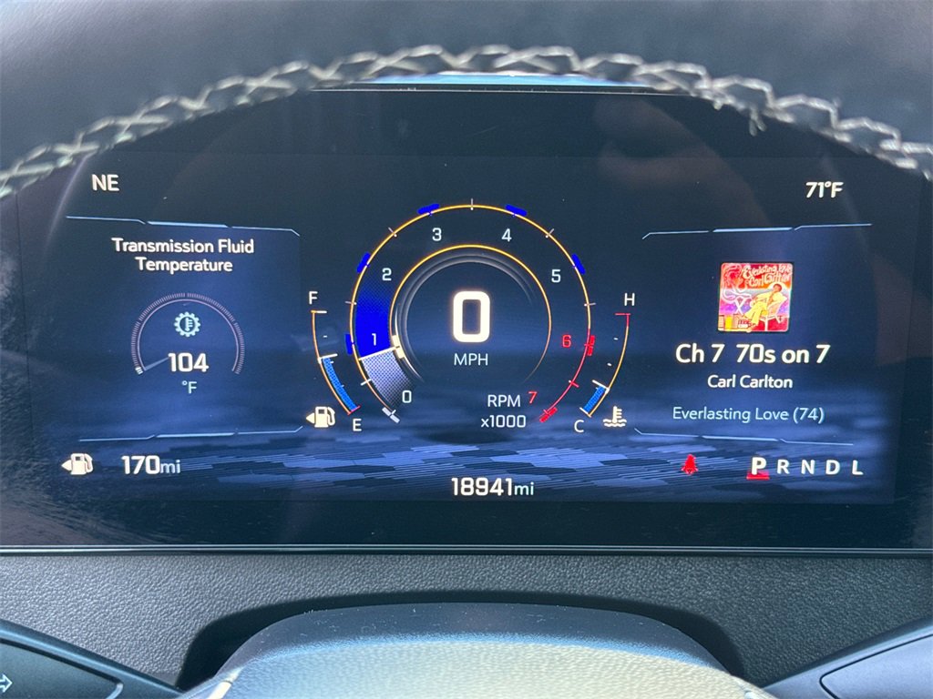 Used 2025 Chevrolet Traverse LT image 32