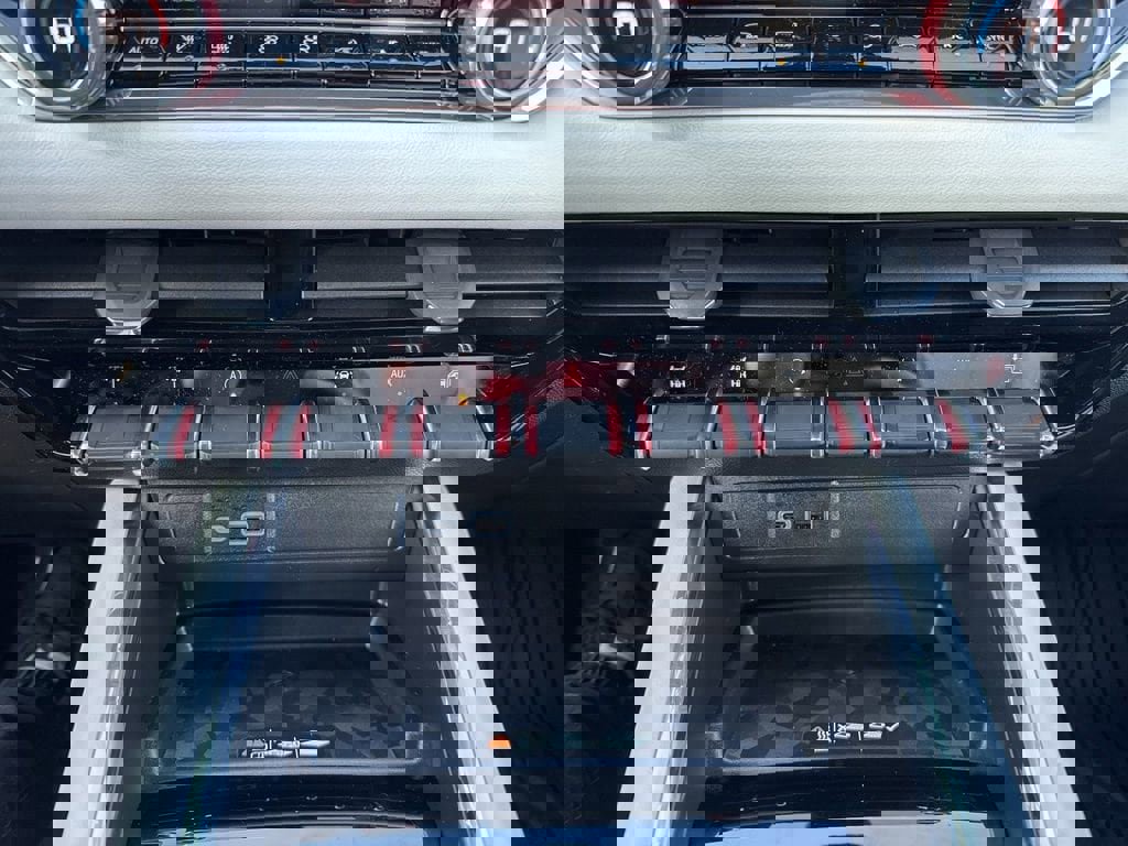 New 2026 GMC Canyon AT4X w/ LPO, Black Badging Package image 33