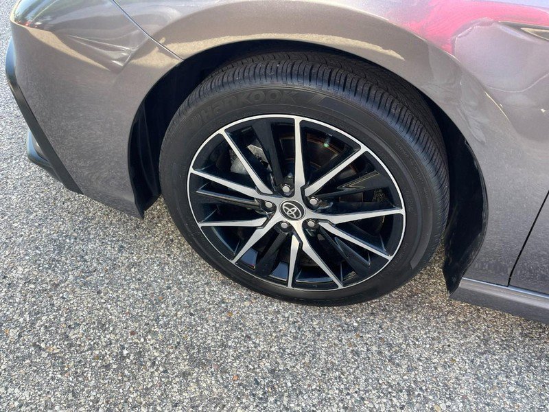 Used 2024 Toyota Camry SE image 7