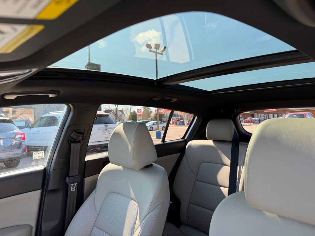 Used 2022 Kia Sportage Nightfall Edition image 12