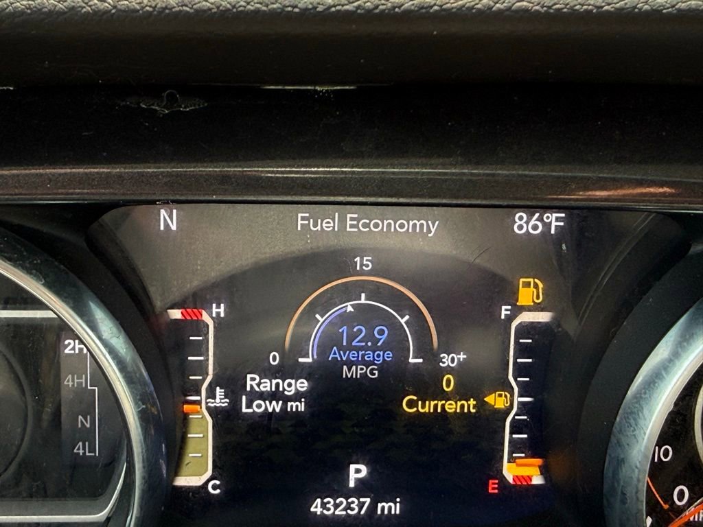 Used 2022 Jeep Gladiator Sport AWD/4WD image 16