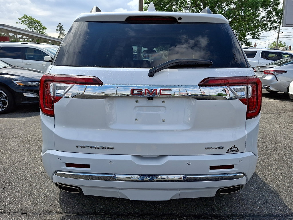 Used 2023 GMC Acadia Denali AWD/4WD image 4