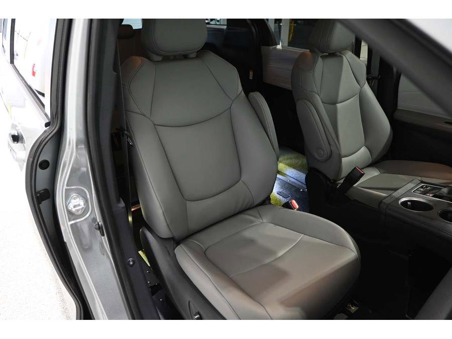 New 2025 Toyota Sienna XLE w/ XLE Plus Package image 16