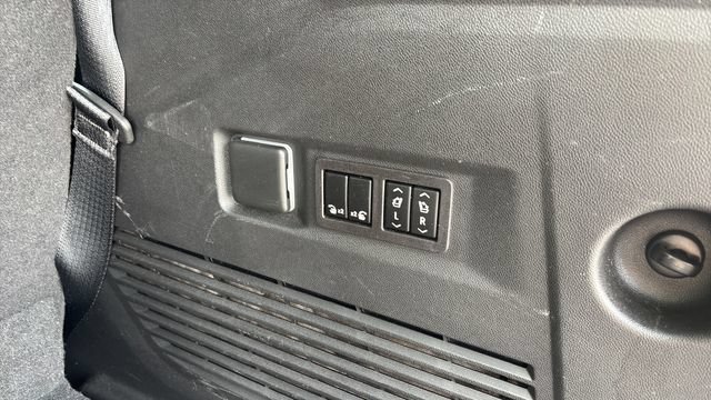Used 2023 Chevrolet Tahoe LT w/ Luxury Package AWD/4WD image 35