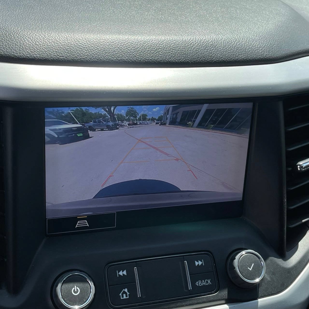 Certified 2023 GMC Acadia SLT FWD image 18