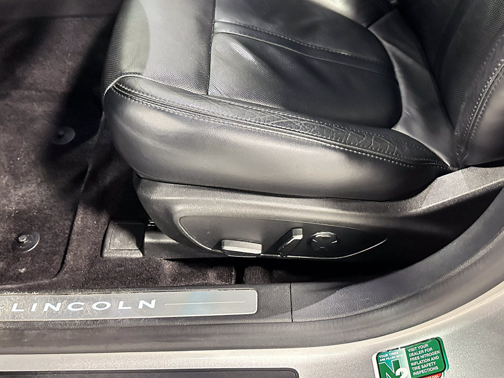 Used 2017 Lincoln MKZ Reserve w/ Technology Package FWD image 19