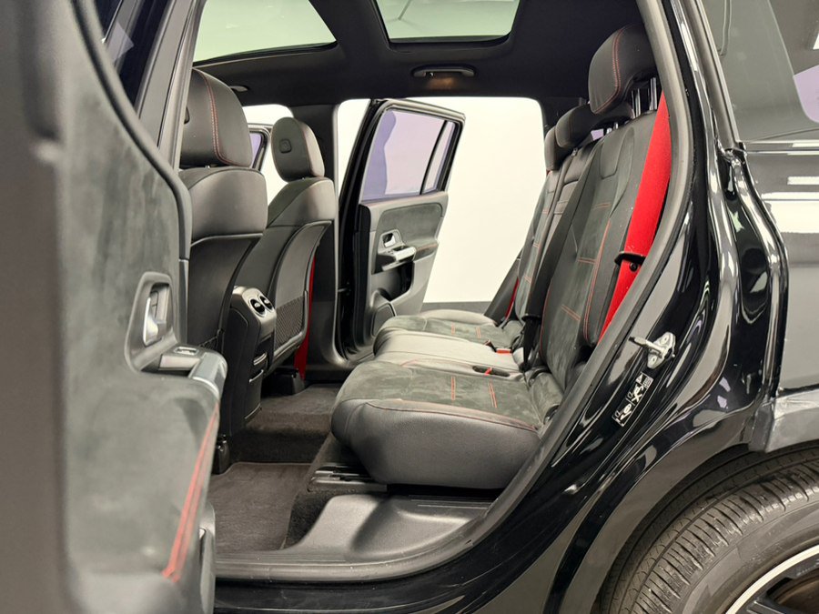 Used 2022 Mercedes-Benz GLB 35 AMG 4MATIC image 36